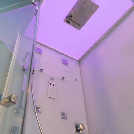 Beauty Intimate, Quiet And * Boloňa