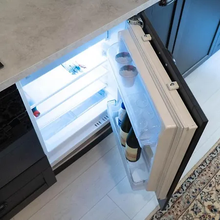 Beauty Intimate, Quiet And * Boloňa