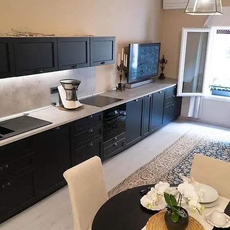 Apartment Beauty Intimate, Quiet And