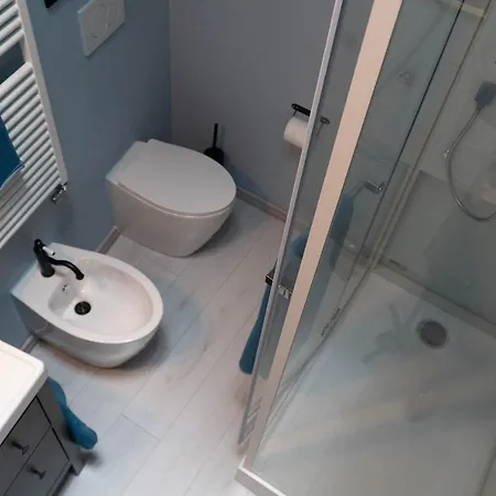 Beauty Intimate, Quiet And *