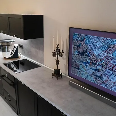 Apartment Beauty Intimate, Quiet And