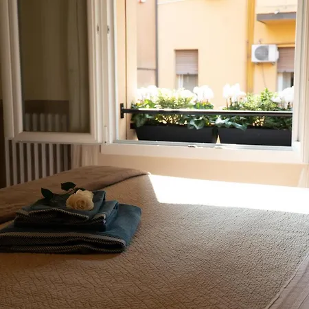 Beauty Intimate, Quiet And Bologna