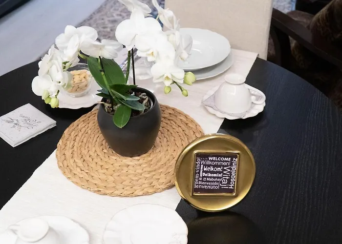 Beauty Intimate, Quiet And *