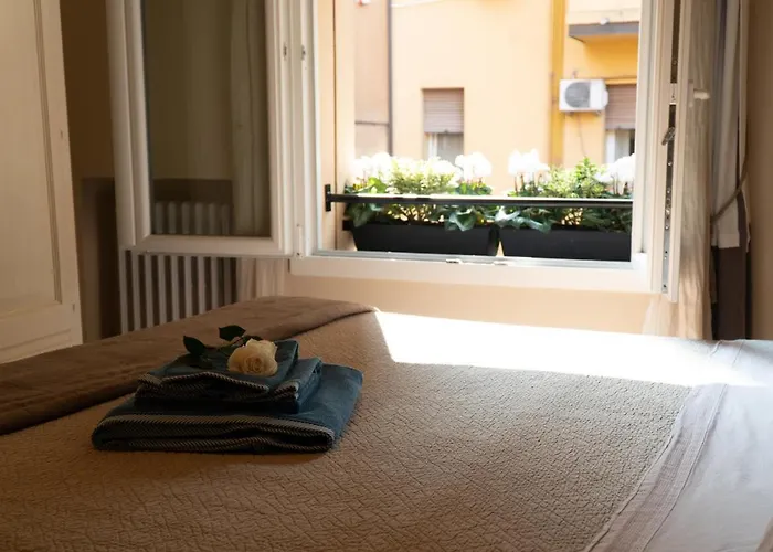 Beauty Intimate, Quiet And Μπολόνια