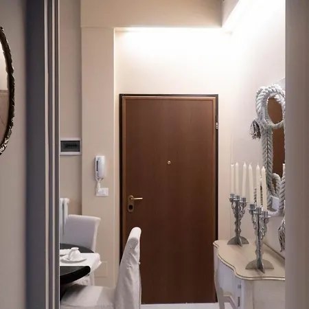 Beauty Intimate, Quiet And بولونيا